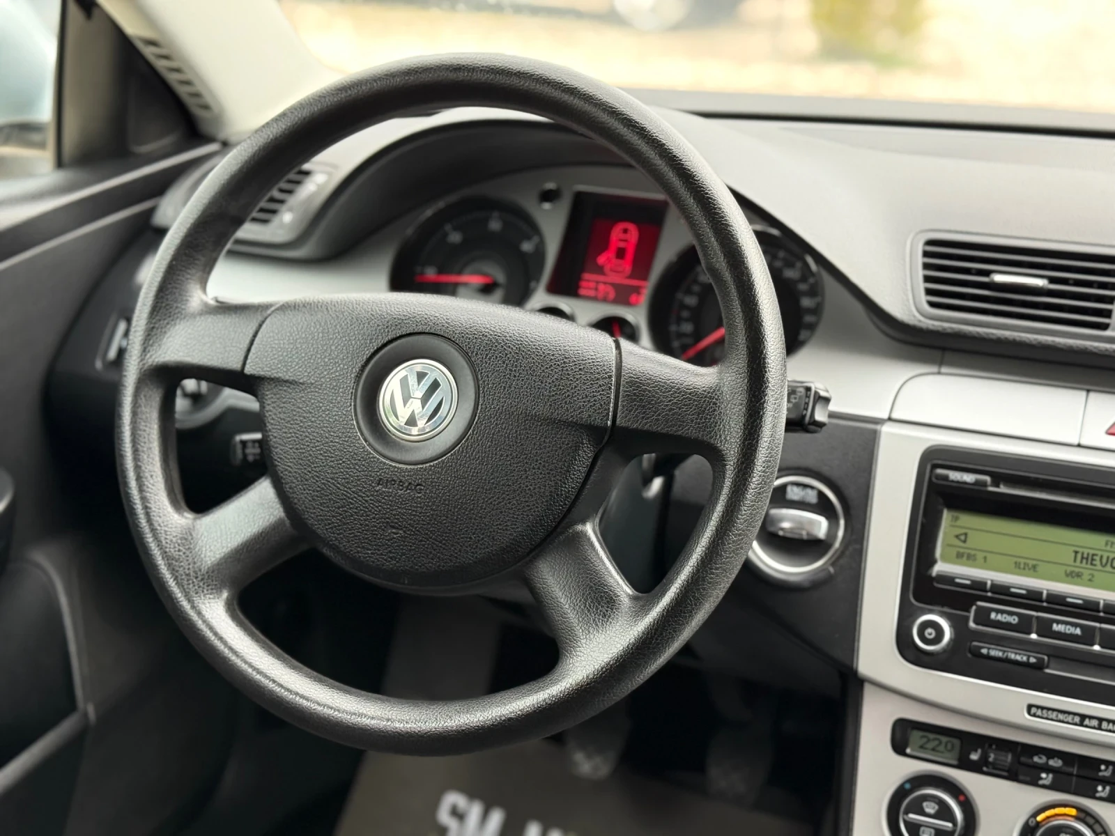 VW Passat 1.9TDI Германия, снимка 7 - Автомобили и джипове - 53906316