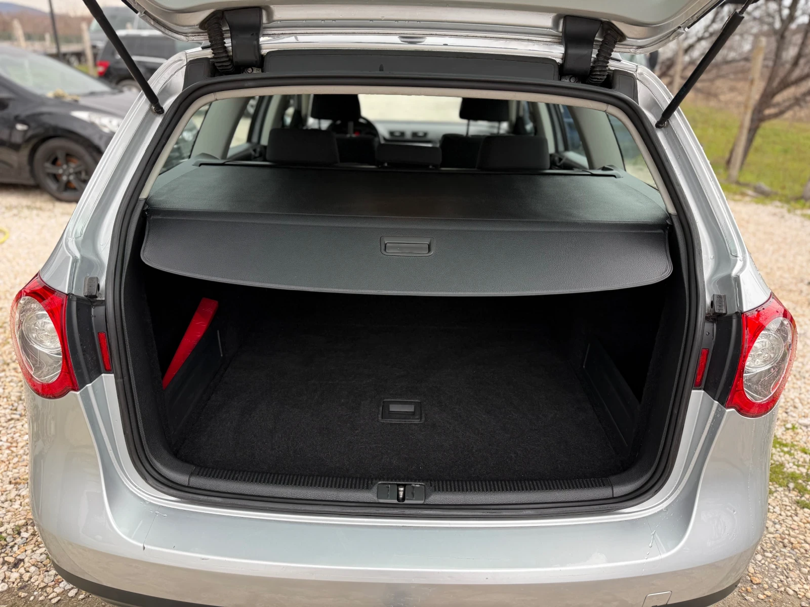 VW Passat 1.9TDI Германия, снимка 14 - Автомобили и джипове - 53906316