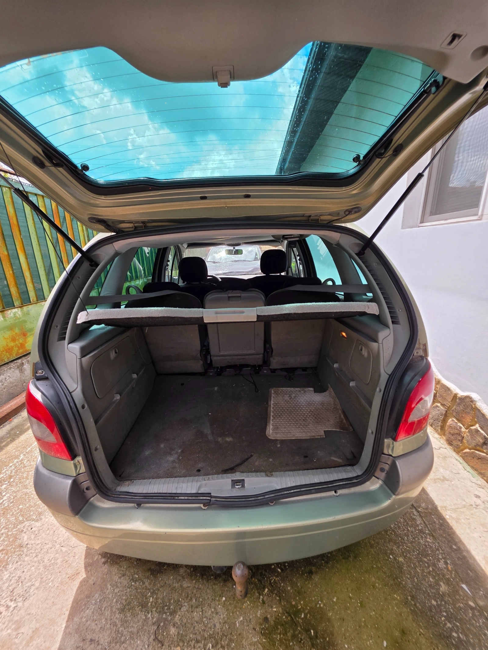 Renault Scenic, снимка 5 - Автомобили и джипове - 54396771