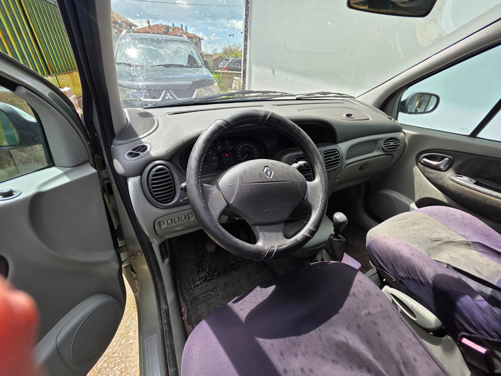 Renault Scenic, снимка 4 - Автомобили и джипове - 54396771