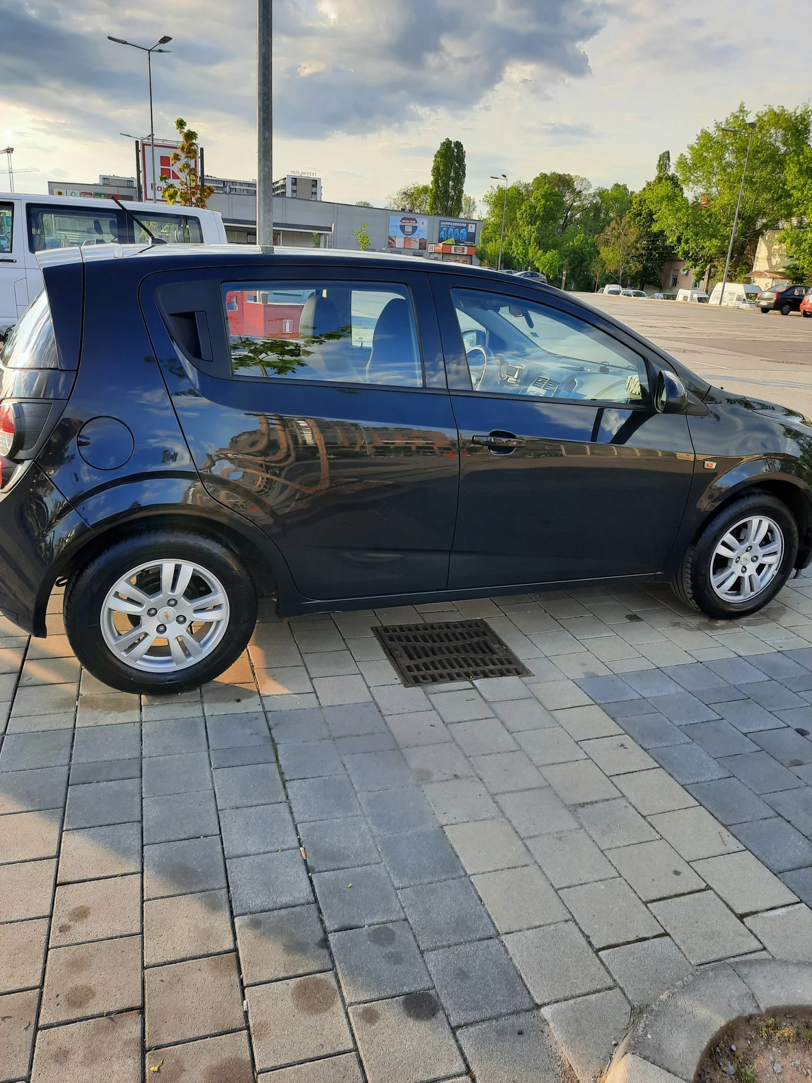 Chevrolet Aveo 1.2, снимка 2 - Автомобили и джипове - 54444290