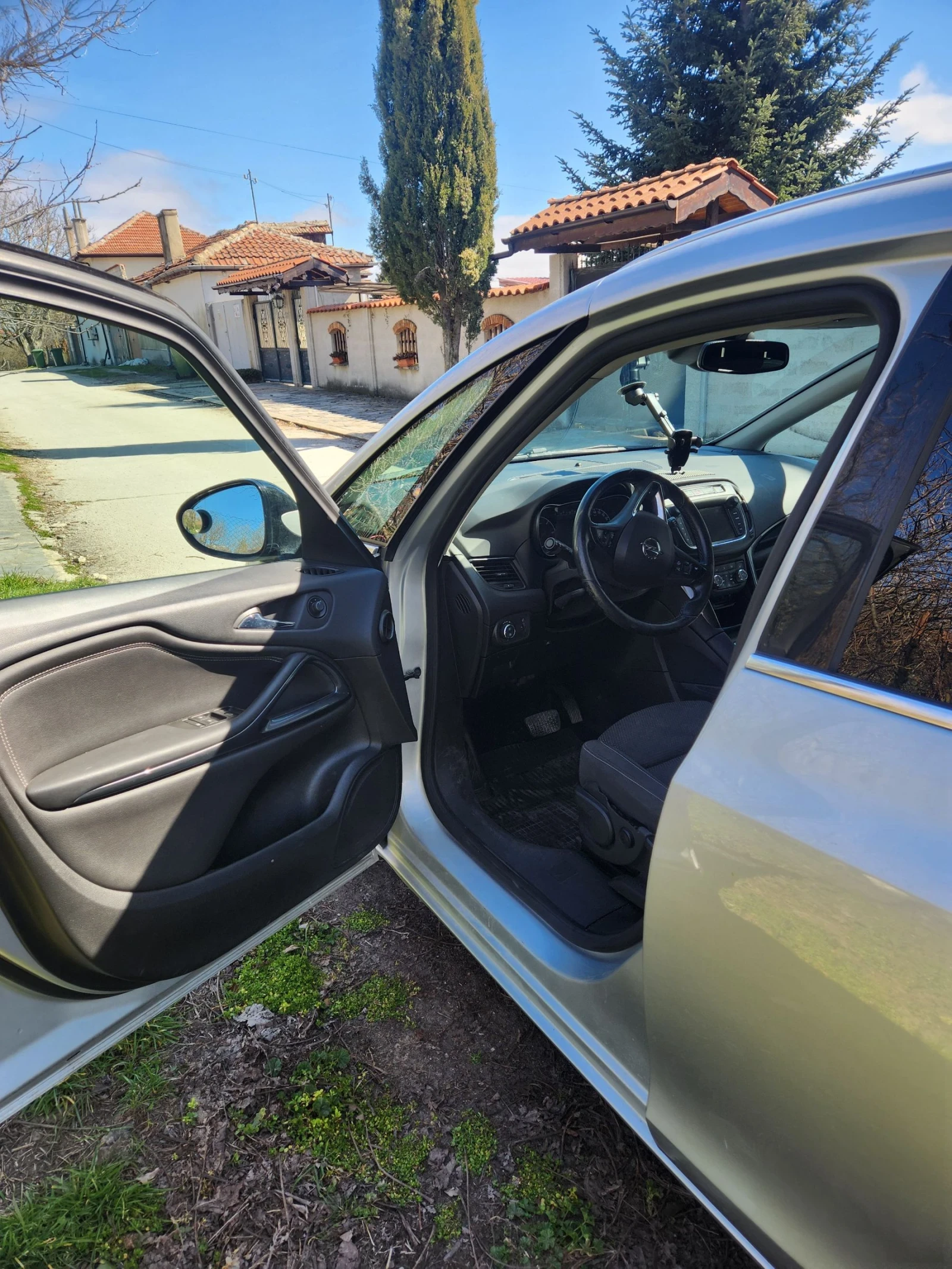 Opel Zafira Тауър, снимка 3 - Автомобили и джипове - 54451214
