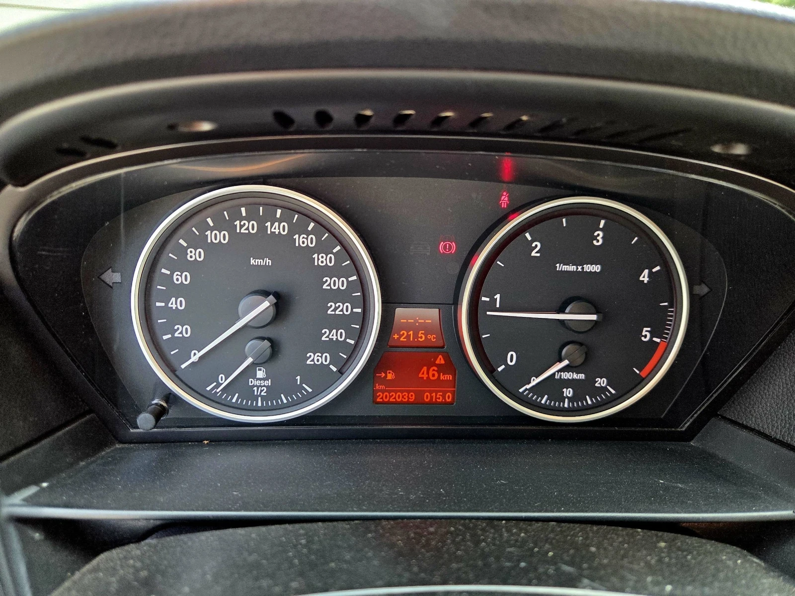 BMW 520 D Facelift, снимка 10 - Автомобили и джипове - 54504137