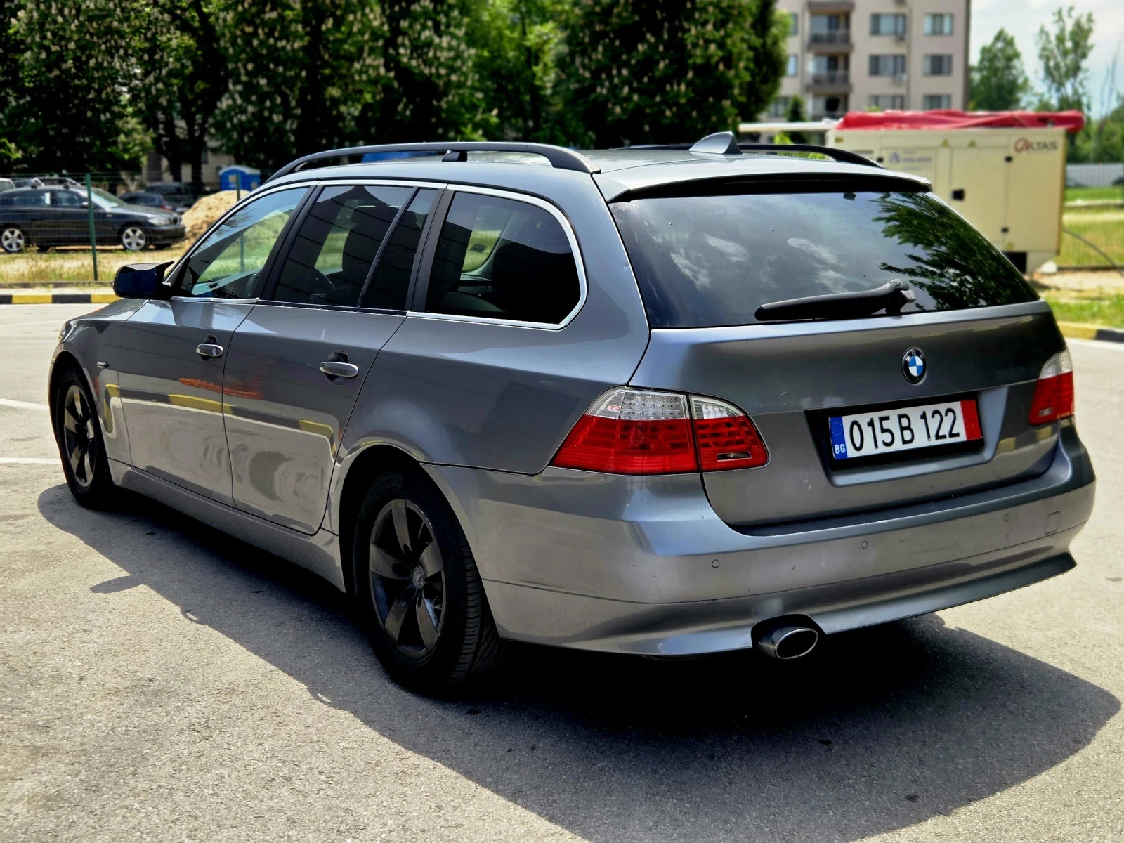 BMW 520 D Facelift, снимка 4 - Автомобили и джипове - 54504137