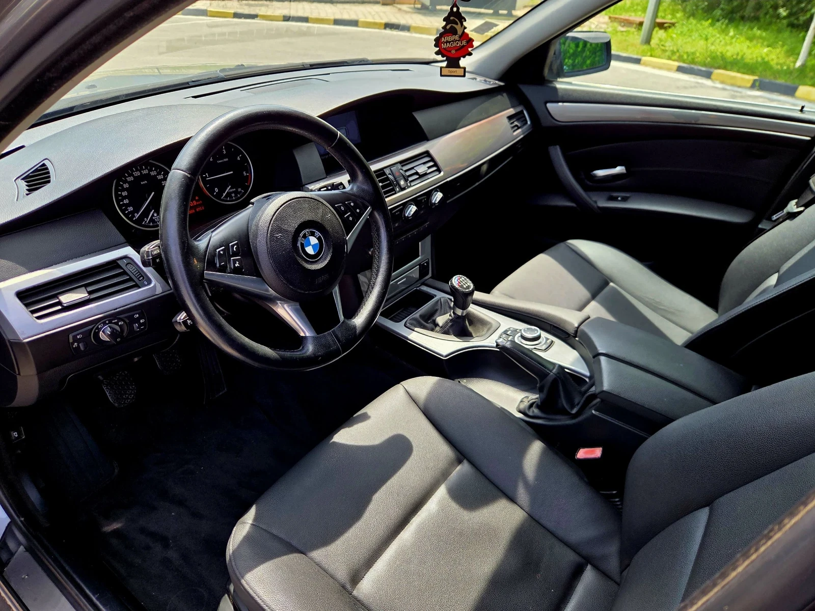 BMW 520 D Facelift, снимка 5 - Автомобили и джипове - 54504137