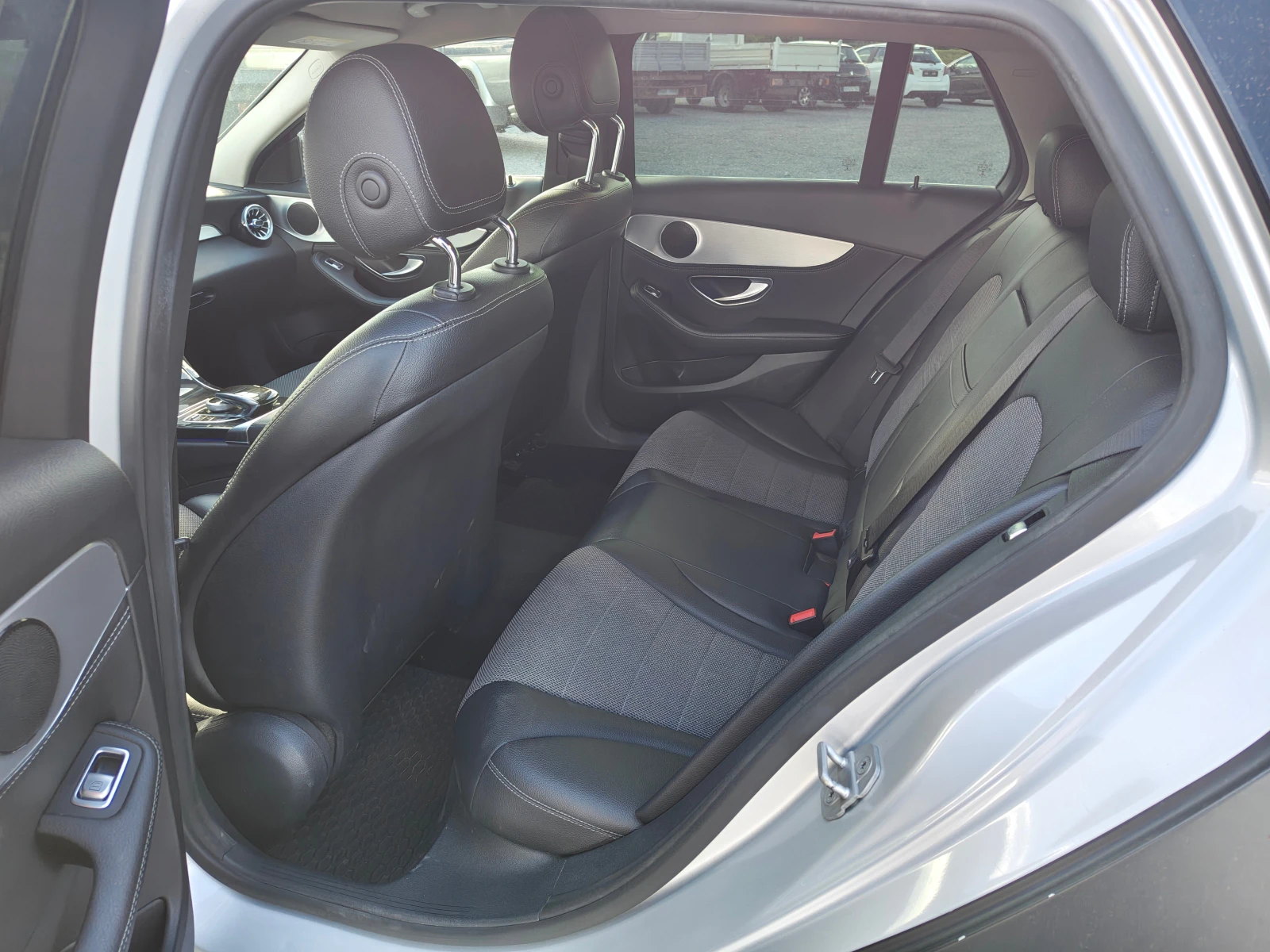 Mercedes-Benz C 220 4 MATIC, снимка 10 - Автомобили и джипове - 54555009