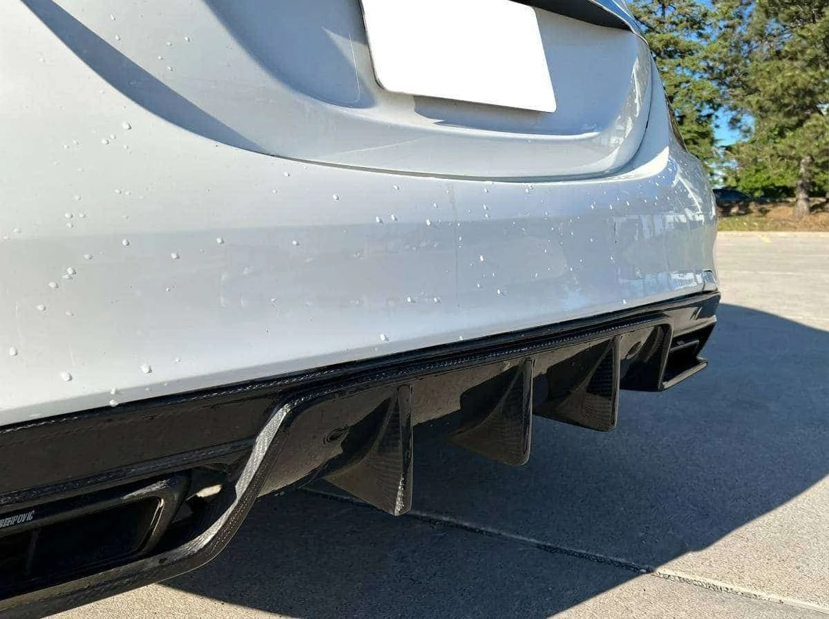 Mercedes-Benz C 400 CARBON DETAILS| JB4 STAGE 1| BURMESTER| PANO| , снимка 13 - Автомобили и джипове - 54968394