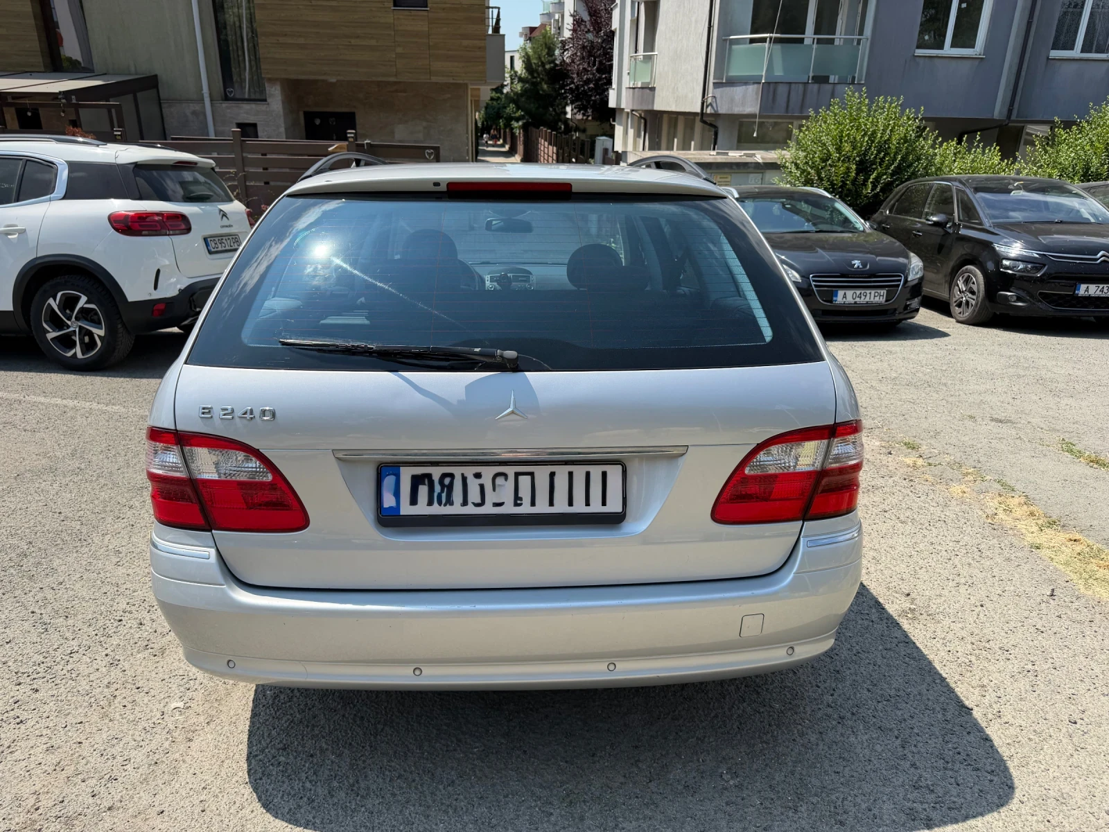 Mercedes-Benz E 240, снимка 5 - Автомобили и джипове - 55145827