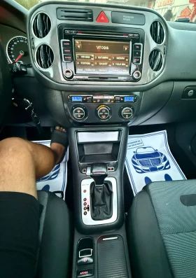 VW Tiguan Панорама Автомат NAVI - 6500 € / 12712.90 лв. - 14636176 11