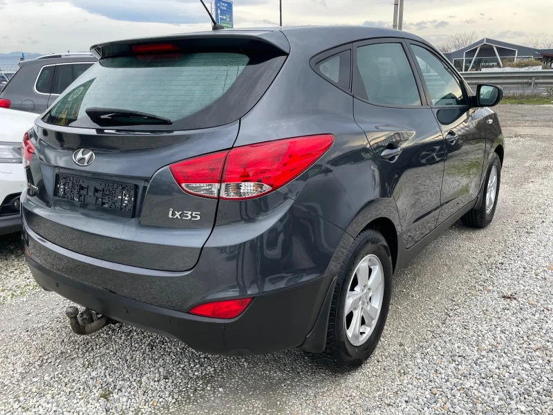 Hyundai IX35 1.6 бензин навигация кожа , снимка 4 - Автомобили и джипове - 52368411
