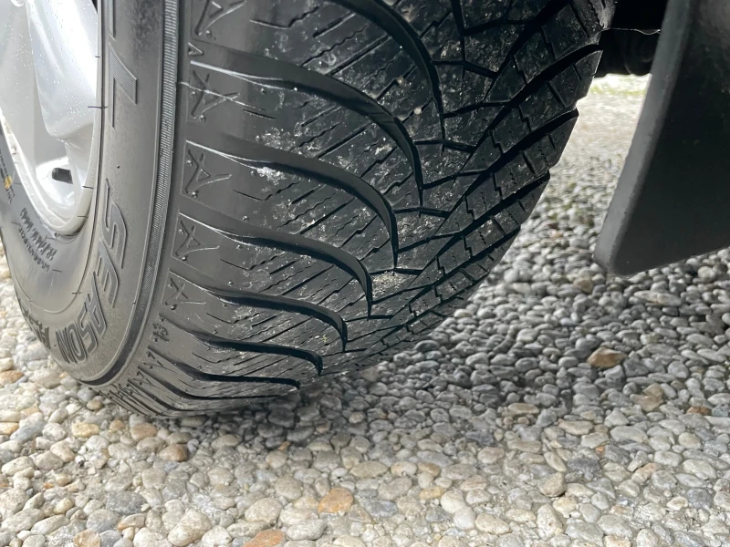 Hyundai IX35 1.6 бензин навигация кожа , снимка 8 - Автомобили и джипове - 52368411