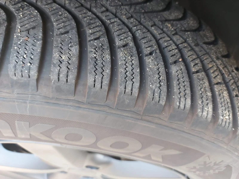 Nissan Qashqai 1.6 бензин навигация 360 градуса камера ШВЕЙЦАРЯ , снимка 2 - Автомобили и джипове - 53065539