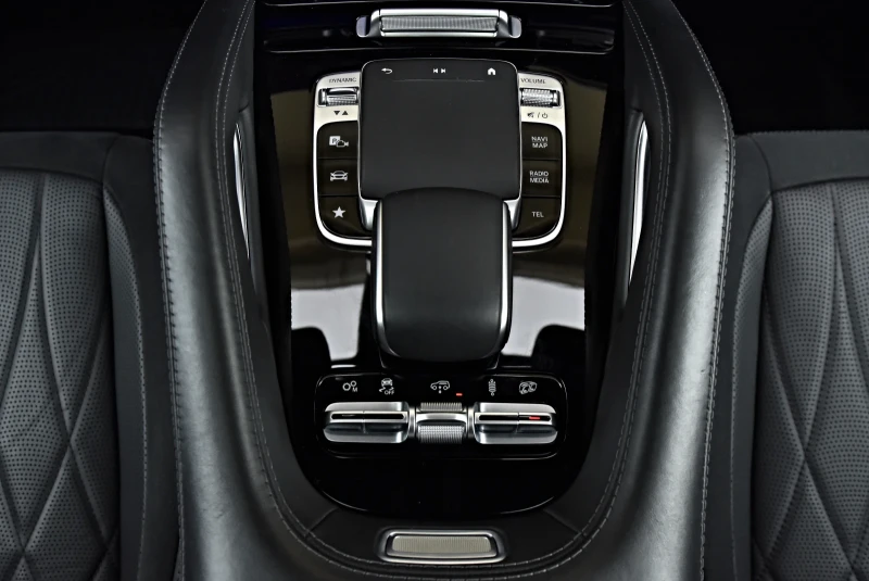 Mercedes-Benz GLE Coupe 53 AMG 4M 3xTV 360 4DBURMESTER PANO CARBON, снимка 13 - Автомобили и джипове - 53386437