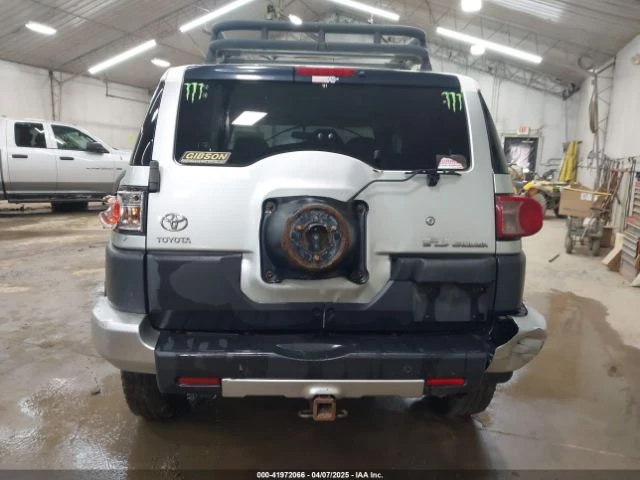 Toyota Fj cruiser 4x4* Автоматик* Идеален за Газ* Крайна цена - изображение 5