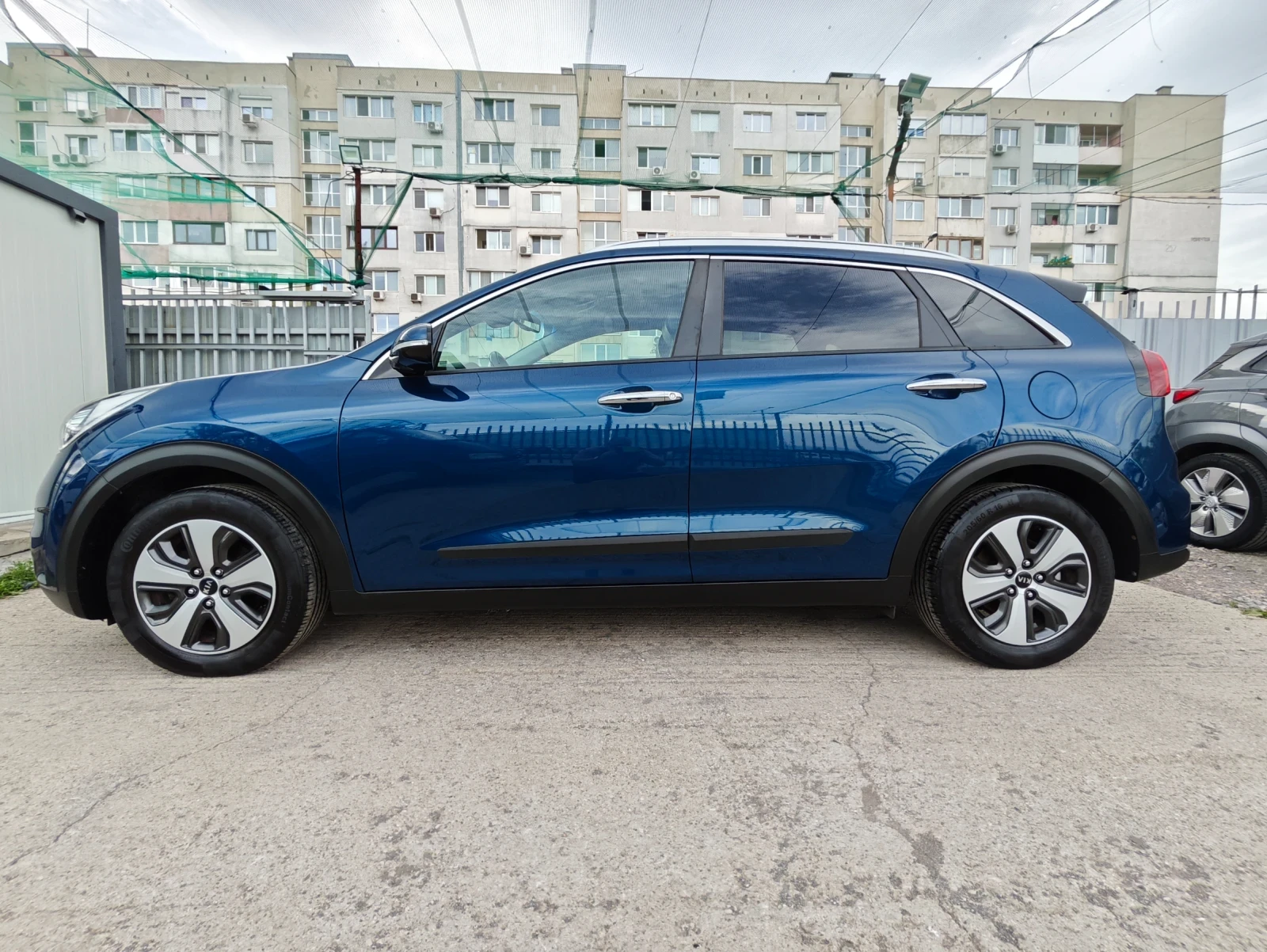 Kia Niro 1.6* Hybrid* Euro* 6B* Executive* * *  - изображение 3