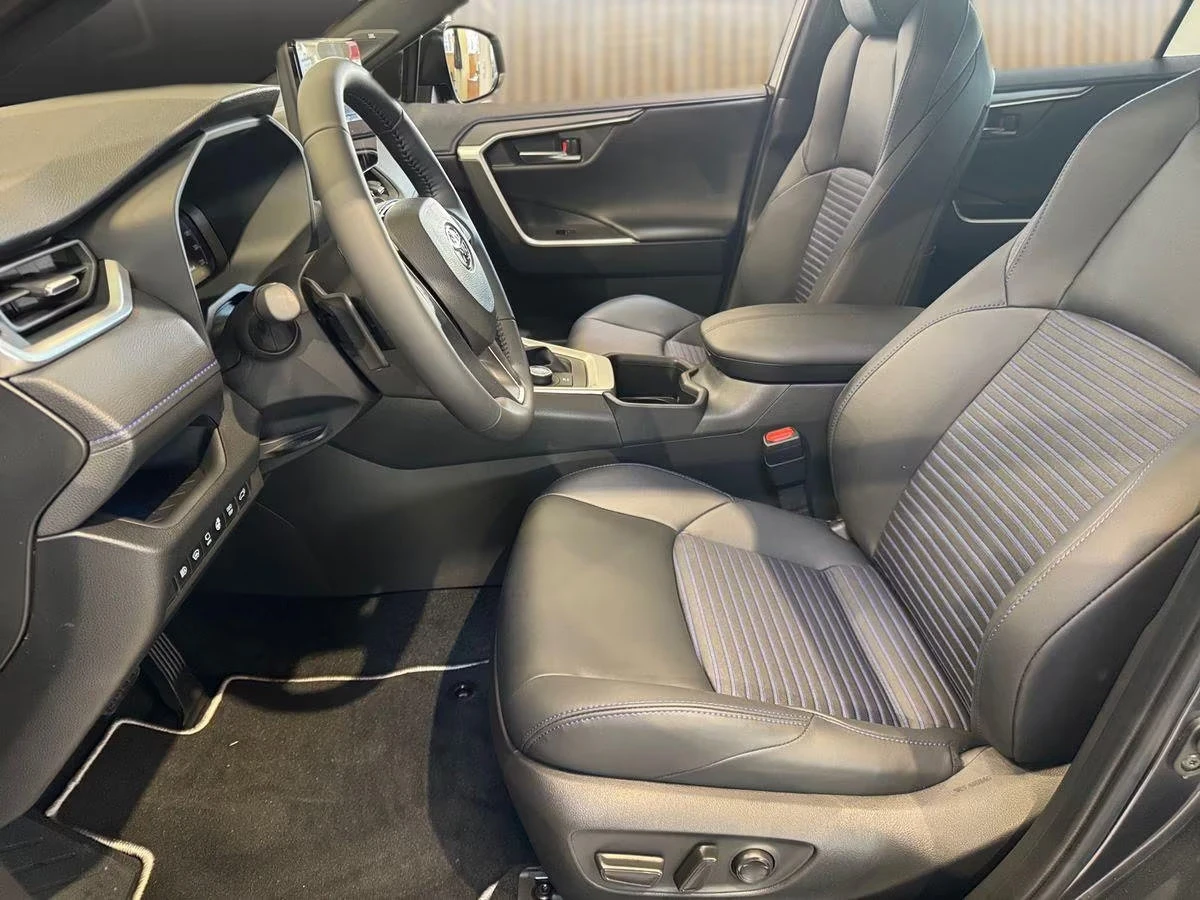 Toyota Rav4 2.5/STYLE/HYBRID/222HP/4X4/NAVI/JBL/360/AHK/495f - изображение 8