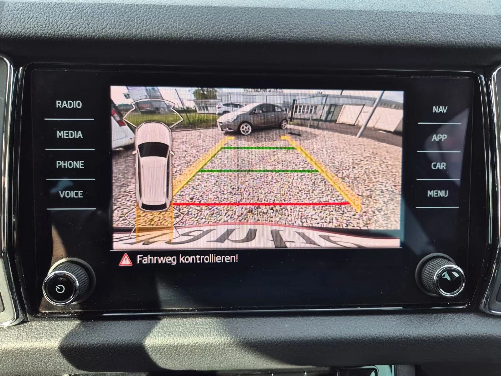 Skoda Kodiaq STYLE/150HP/DSG/LED/NAVI/CAM/DIGI/KLESS/265g - изображение 9