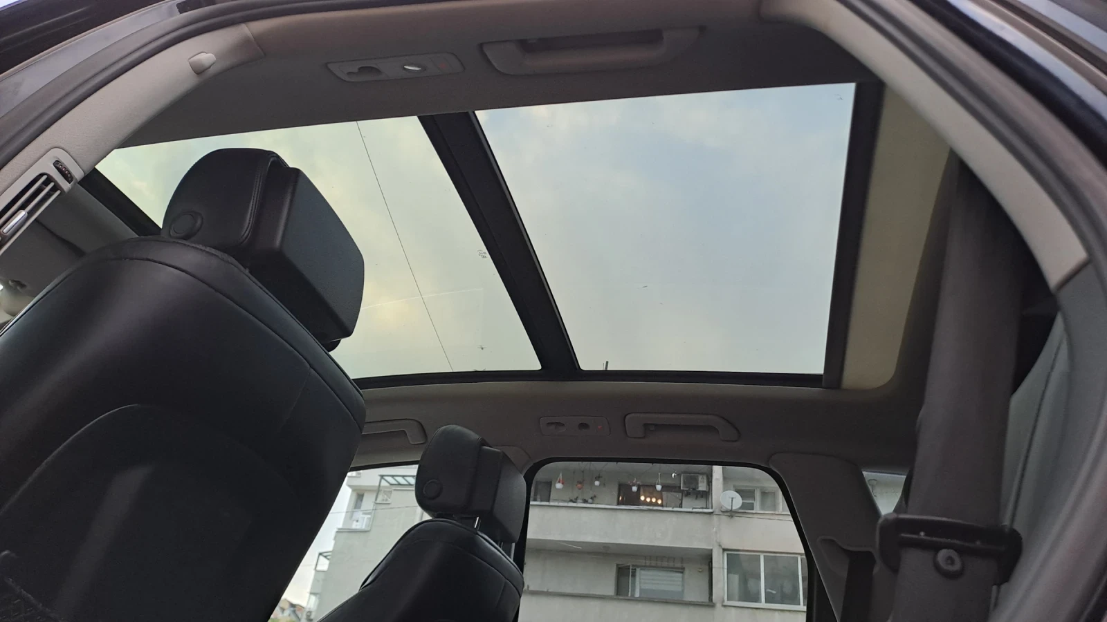 VW Touareg 3.0 TDI* LED* ДИСТРОНИК* СЛЕДЕНЕ ЛЕНТИ* START-STOP - изображение 9