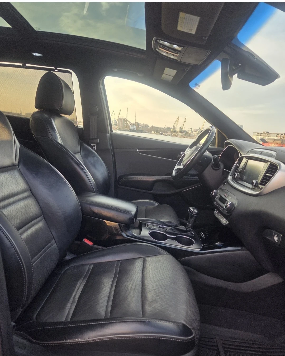 Kia Sorento SXL* 360* ПАНО* 4x4* Keyless* V6* Harman* Distroni, снимка 16 - Автомобили и джипове - 53747561