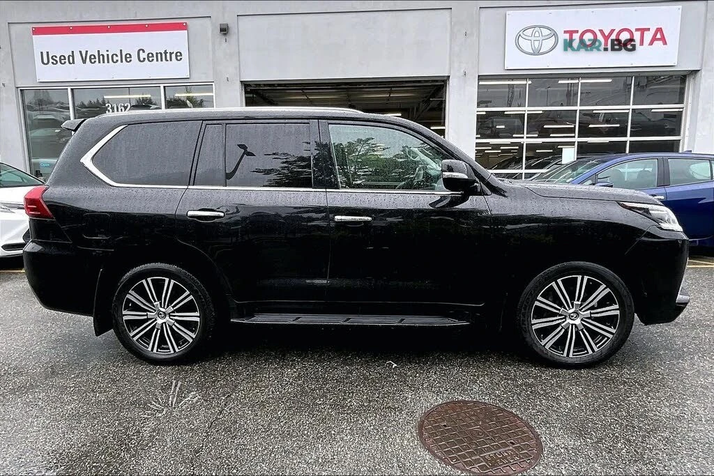 Lexus LX 570 * КОЖА* ПОДГРЕВ* ОБДУХВАНЕ* ПАНОРАМА* FULL* , снимка 2 - Автомобили и джипове - 54752869