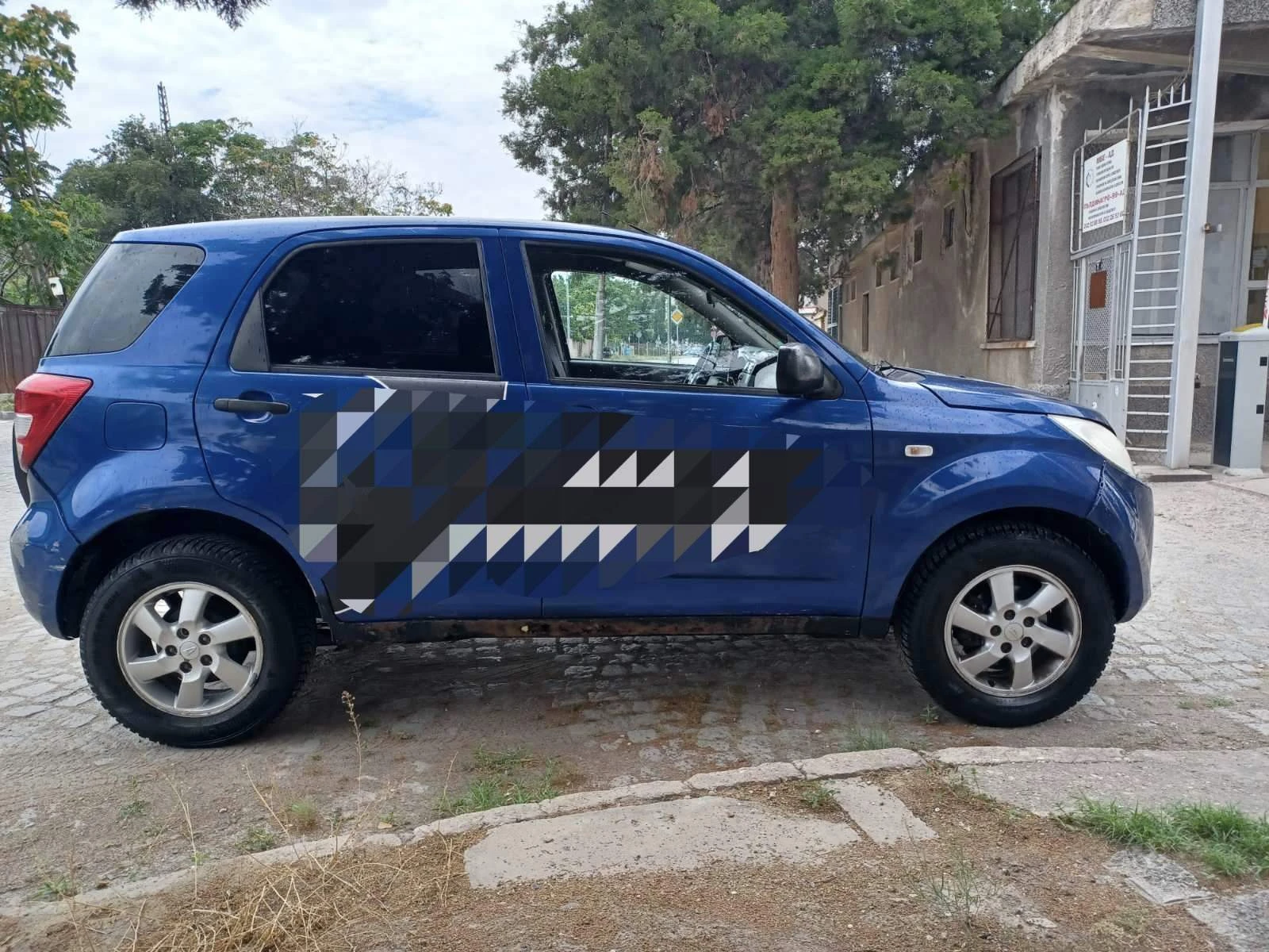 Daihatsu Terios 1.3 бензин* 4х4, снимка 4 - Автомобили и джипове - 55104000