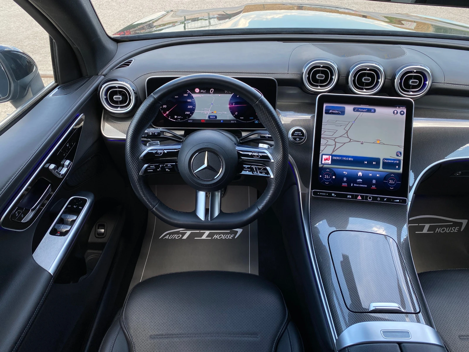 Mercedes-Benz GLC 220 AMG* Key GO* Dis* Digital Light* , снимка 11 - Автомобили и джипове - 55221465