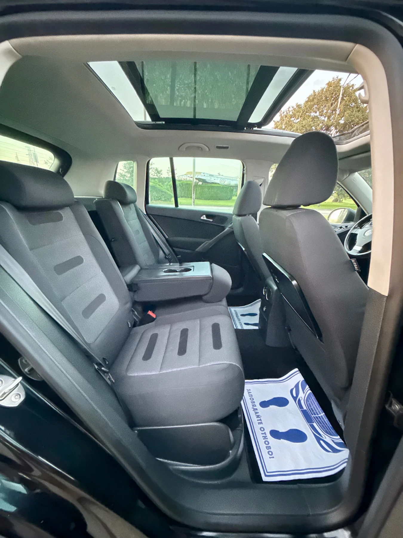 VW Tiguan Панорама Автомат NAVI, снимка 14 - Автомобили и джипове - 55540840