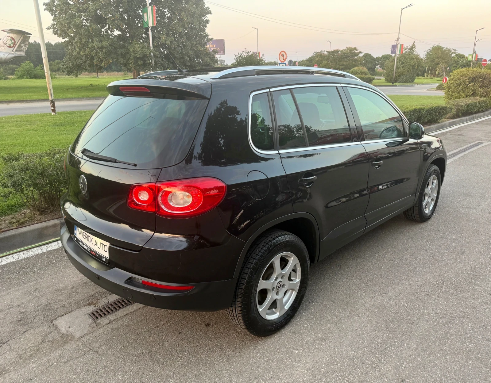 VW Tiguan Панорама Автомат NAVI, снимка 7 - Автомобили и джипове - 55540840