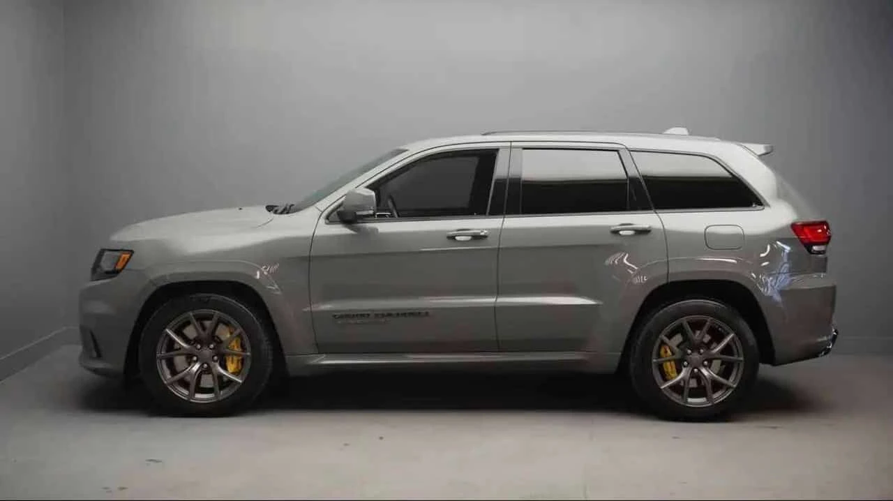 Jeep Grand cherokee Trackhawk SRT / Harman Kardon / DISTRONIC /CARFAX , снимка 2 - Автомобили и джипове - 55650360