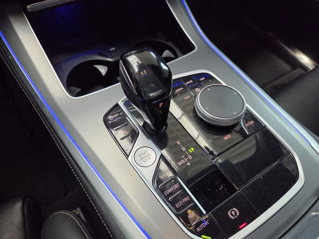 BMW X5 xDrive30d/286HP/M-SPORT/LASER/HUD/AHK/CAM/697q, снимка 12 - Автомобили и джипове - 56213790