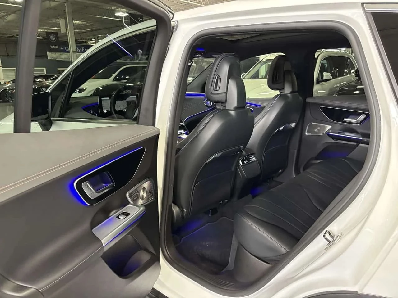 Mercedes-Benz EQE, снимка 10 - Автомобили и джипове - 56686732