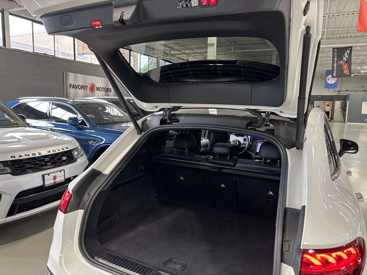 Mercedes-Benz EQE, снимка 8 - Автомобили и джипове - 56686732