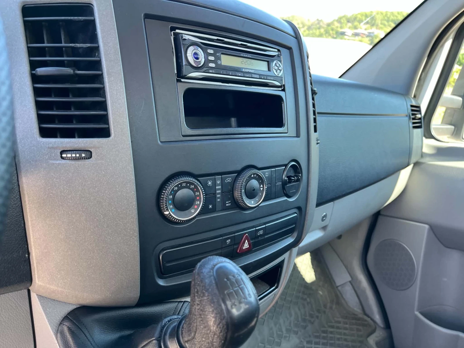 Mercedes-Benz Sprinter 418 3.0 cdi, снимка 10 - Бусове и автобуси - 56047758