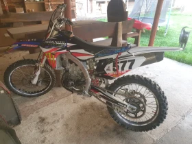 Снимка Yamaha Yzf