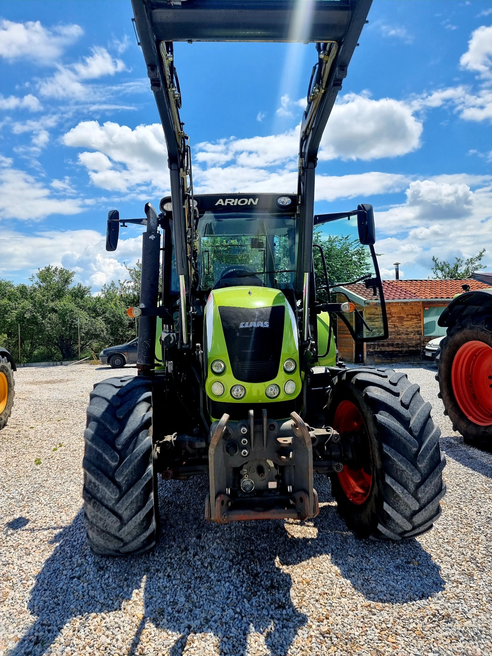 Трактор Claas Arion 540  - изображение 4