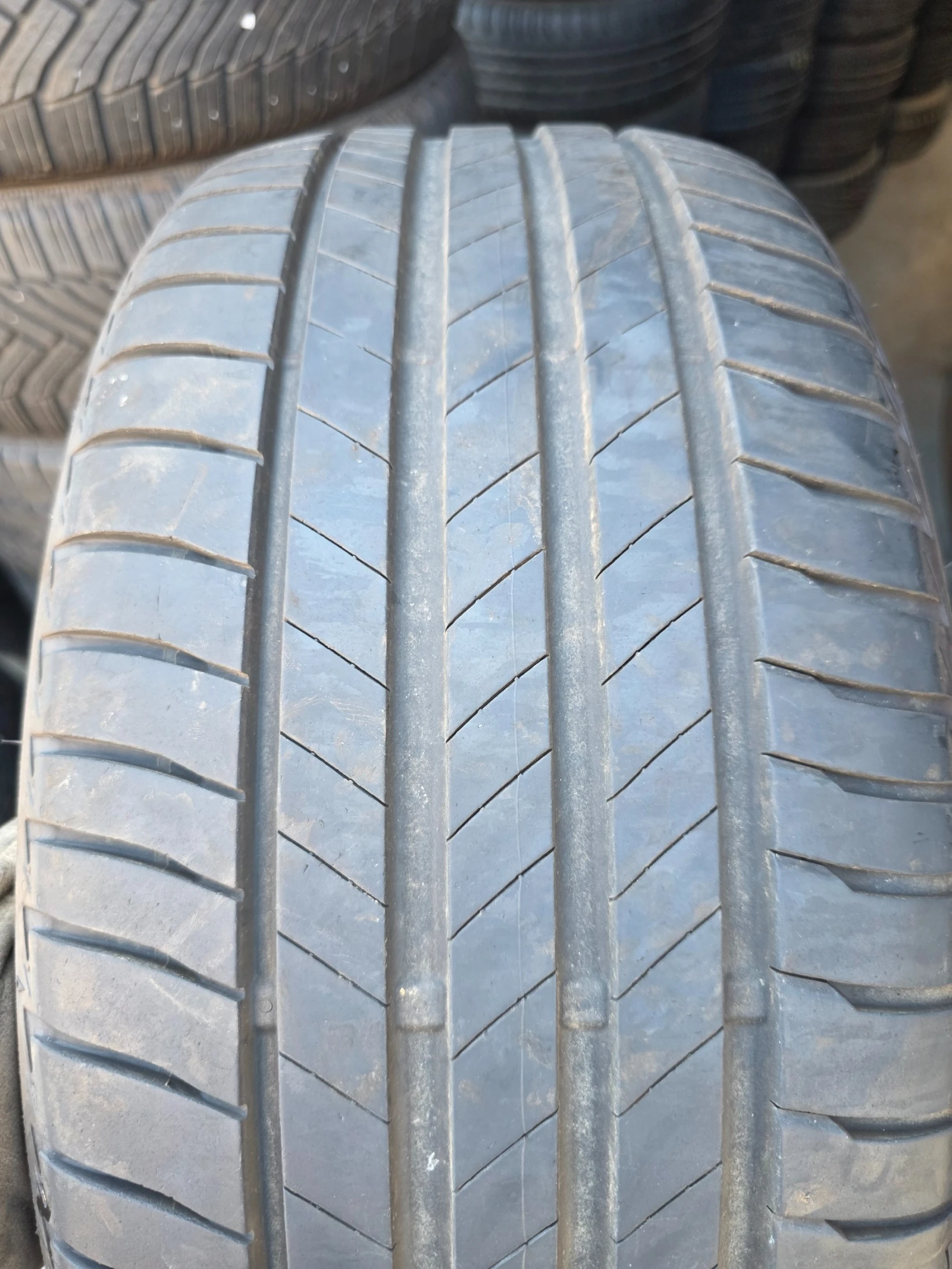 Гуми Летни 225/40R18, снимка 2 - Гуми и джанти - 55497282