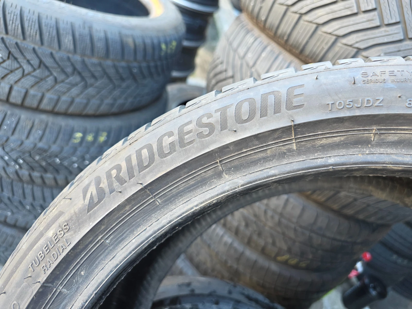 Гуми Летни 225/40R18, снимка 4 - Гуми и джанти - 55497282
