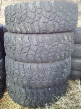 Гуми Летни 285/70R17, снимка 1 - Гуми и джанти - 49276105