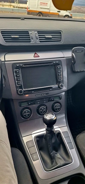 VW Passat B6 2.0TDI, снимка 2