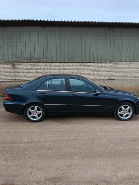 Mercedes-Benz C 220 2, 2 cdi, снимка 10