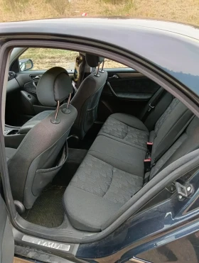 Mercedes-Benz C 220 2, 2 cdi, снимка 4