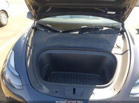 Tesla Model Y Long Range Dual Motor All-Wheel Drive, снимка 10