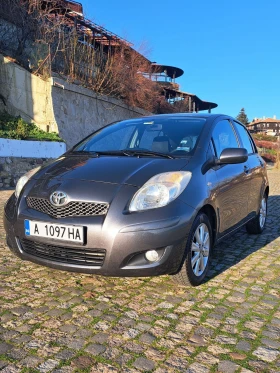 Toyota Yaris 1.33 фейс , снимка 1