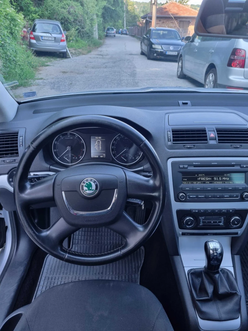 Skoda Octavia 1.2 TSI, снимка 2 - Автомобили и джипове - 47361497