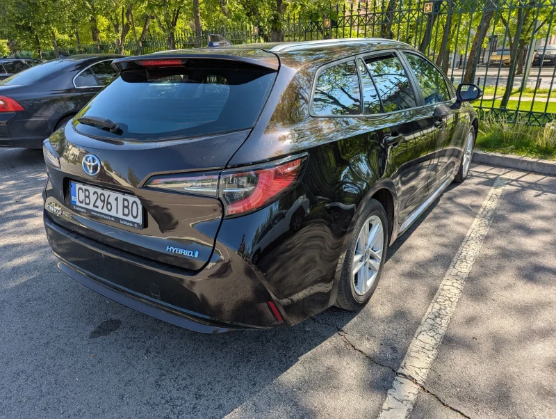 Toyota Corolla 1.8 Touring Sports Hybrid Comfort гаранция Relax, снимка 2 - Автомобили и джипове - 51734017