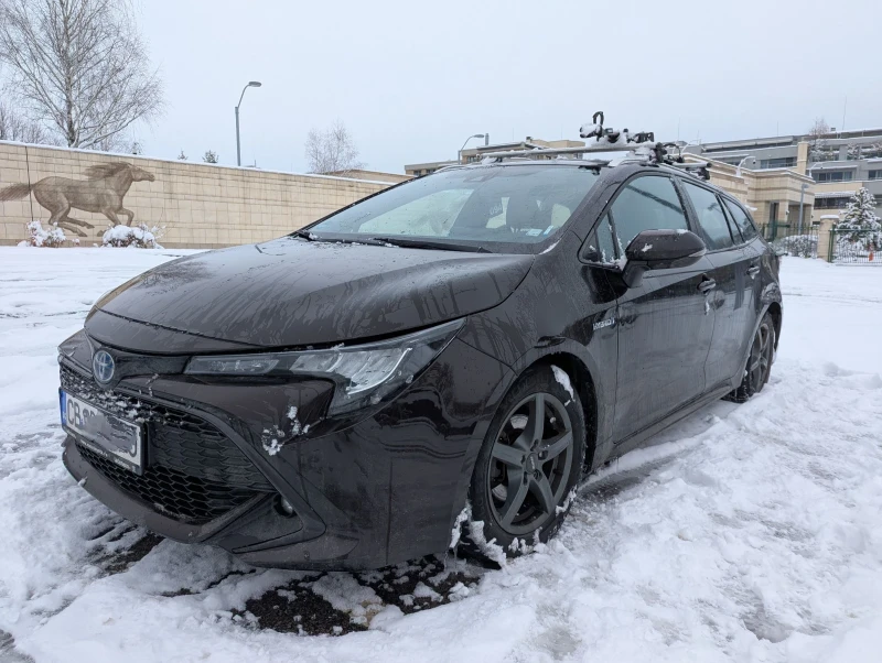 Toyota Corolla 1.8 Touring Sports Hybrid Comfort, снимка 4 - Автомобили и джипове - 48305990