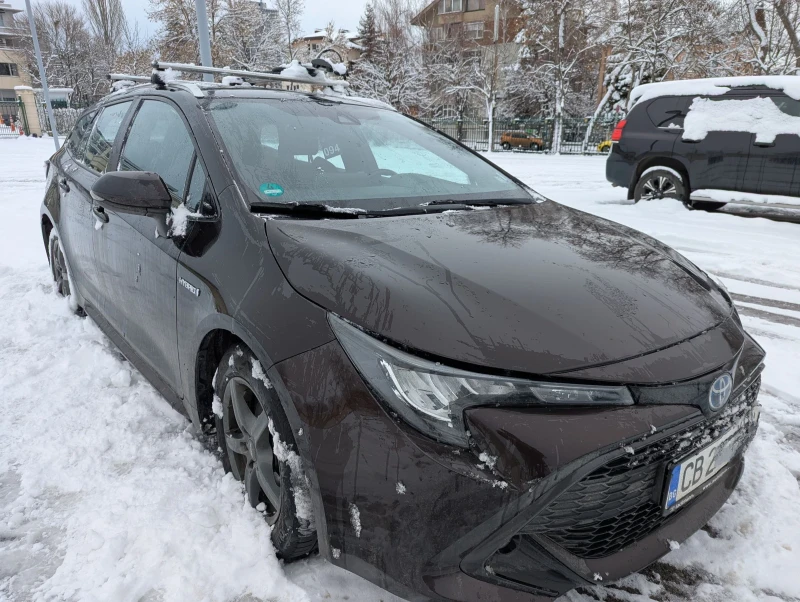 Toyota Corolla 1.8 Touring Sports Hybrid Comfort, снимка 1 - Автомобили и джипове - 48305990