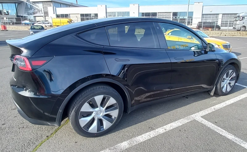 Tesla Model Y Long Range, снимка 8 - Автомобили и джипове - 48574426