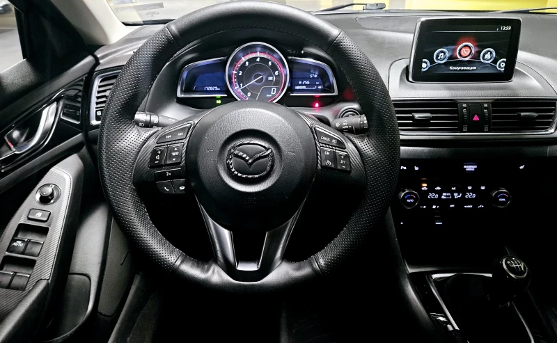 Mazda 3 Skyactiv, снимка 9 - Автомобили и джипове - 49511679