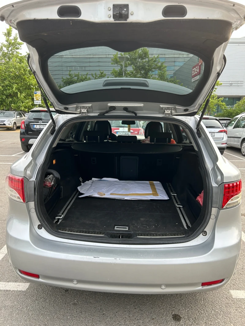 Toyota Avensis 2.2* D4D* 150.К.С* , снимка 6 - Автомобили и джипове - 51410953